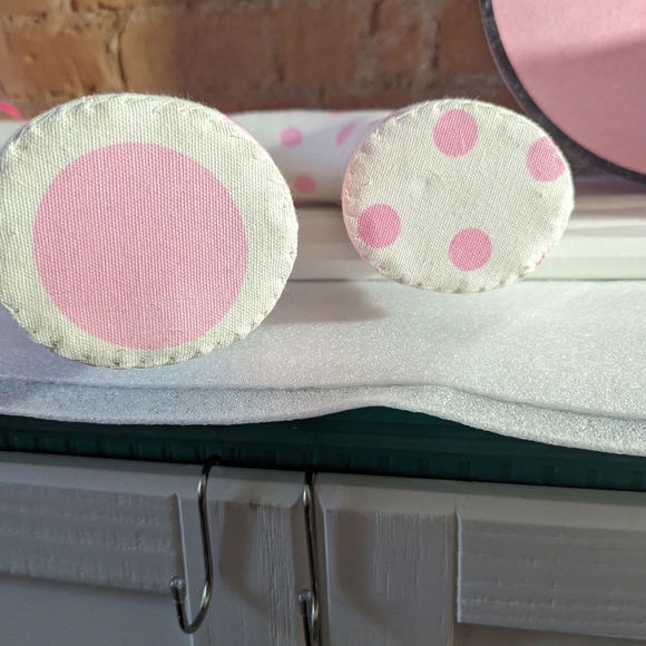 PINK store display - Picture 4 of 4